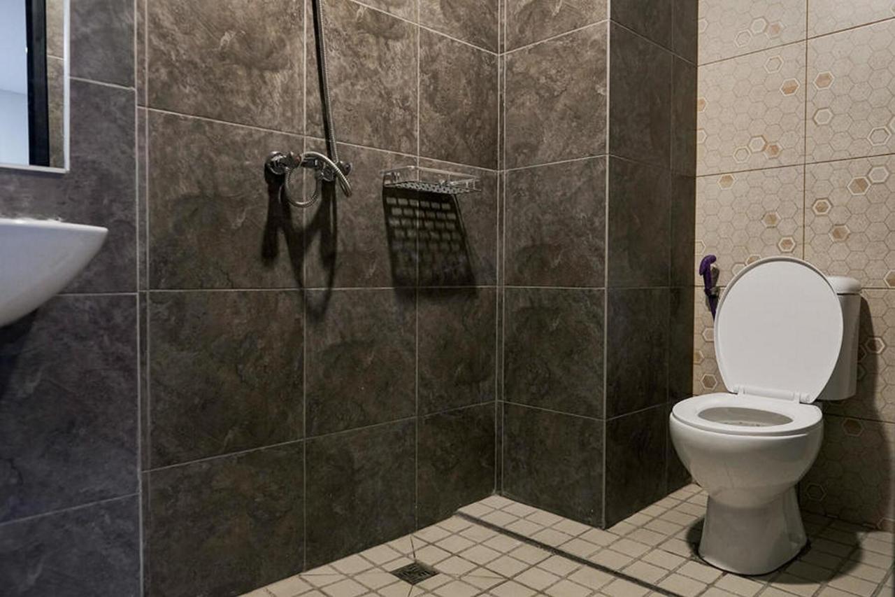 Reddoorz Plus Near Taman Anggrek Mall Cakarta Dış mekan fotoğraf