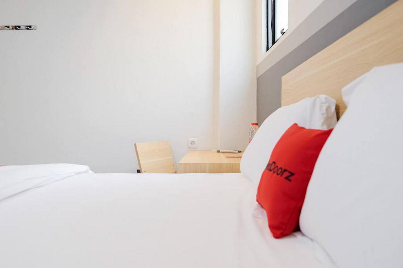 Reddoorz Plus Near Taman Anggrek Mall Cakarta Dış mekan fotoğraf