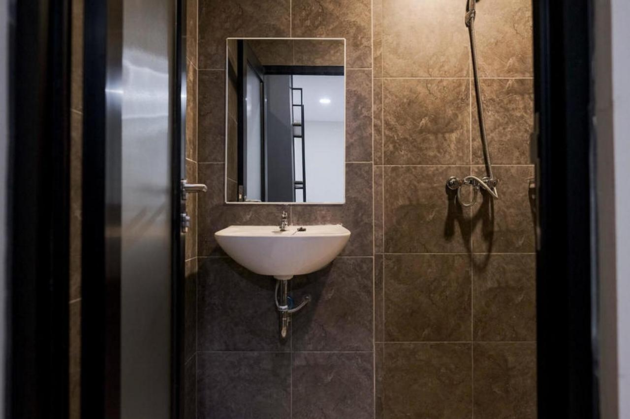 Reddoorz Plus Near Taman Anggrek Mall Cakarta Dış mekan fotoğraf