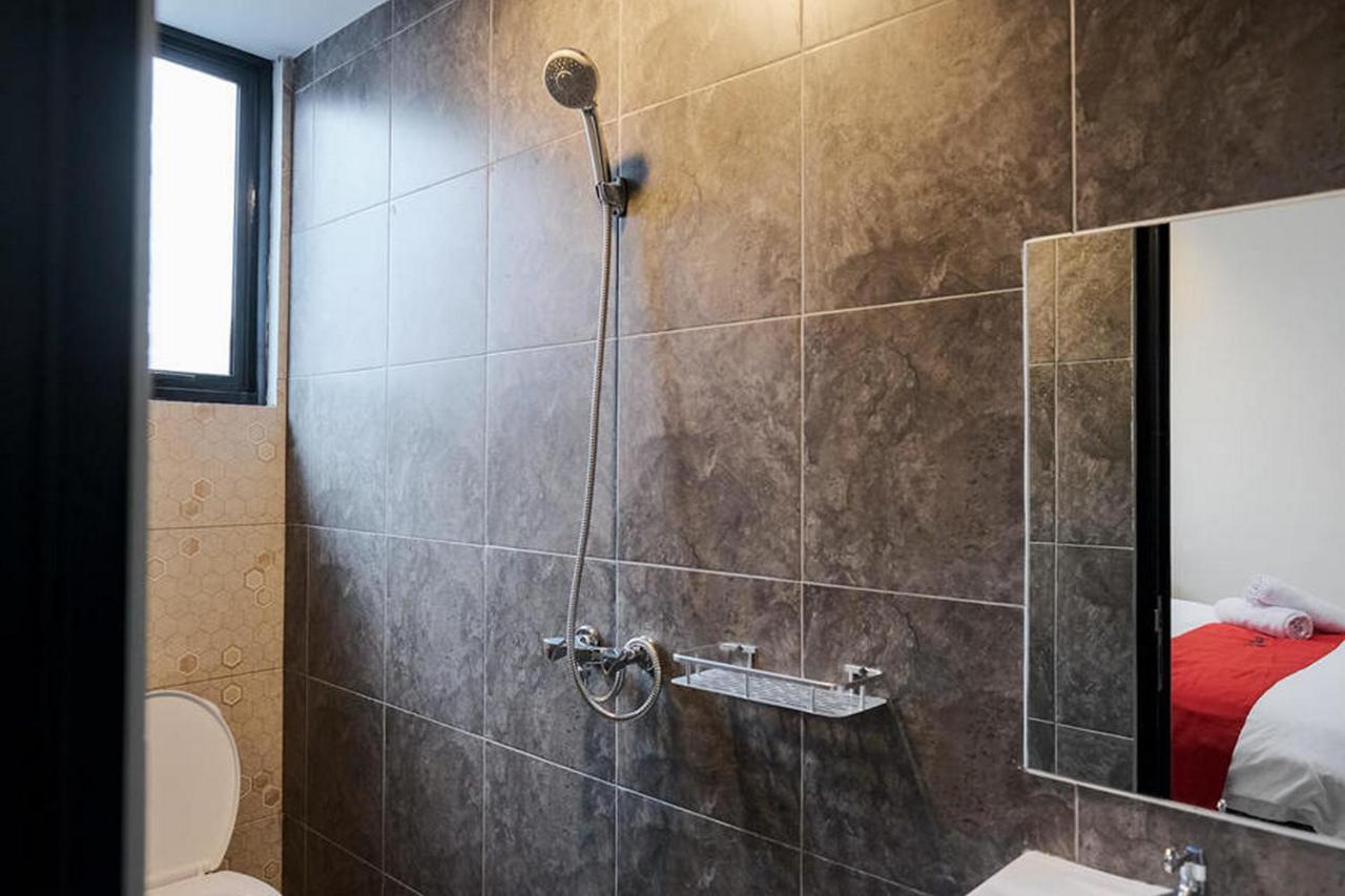 Reddoorz Plus Near Taman Anggrek Mall Cakarta Dış mekan fotoğraf