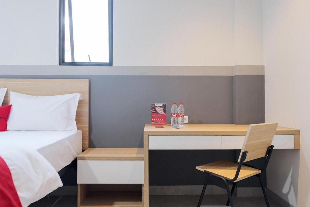 Reddoorz Plus Near Taman Anggrek Mall Cakarta Dış mekan fotoğraf