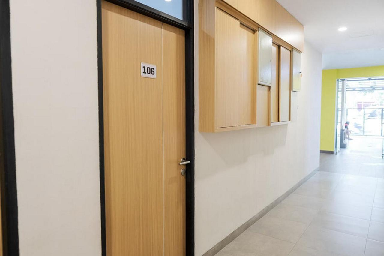Reddoorz Plus Near Taman Anggrek Mall Cakarta Dış mekan fotoğraf
